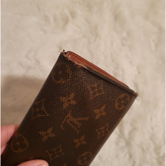 2000 authentic Louis Vuitton International wallet - Picture 3 of 17